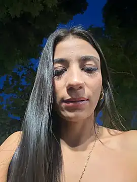 -juicy  online show from 10, 5, 2026