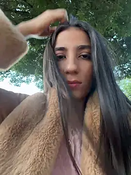 -juicy  online show from 16, 6, 2026