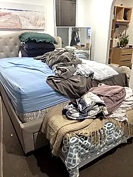 iamthepublickmasterbater online show from 16, 12, 2025