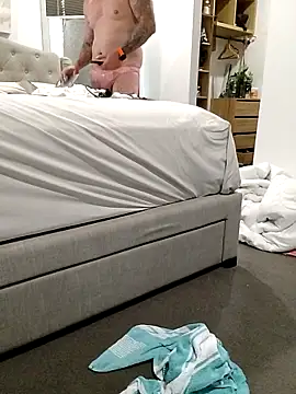 iamthepublickmasterbater online show from 18, 9, 2025