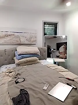 iamthepublickmasterbater online show from 12, 10, 2025