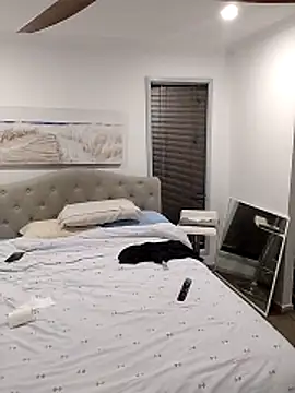 iamthepublickmasterbater online show from 6, 11, 2025