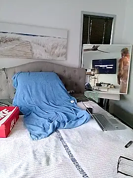 iamthepublickmasterbater online show from 28, 9, 2025