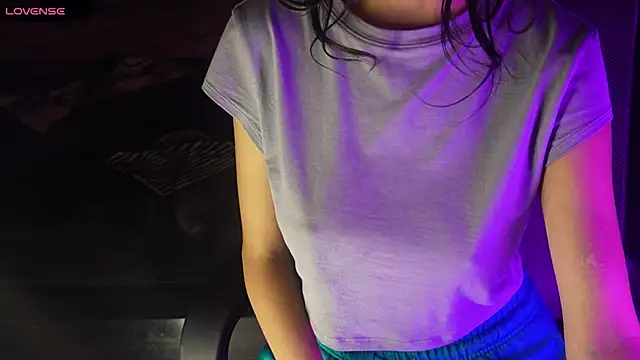 NidhiChandra online show from 12, 11, 2025