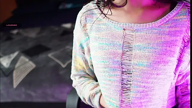 NidhiChandra online show from 11, 9, 2025