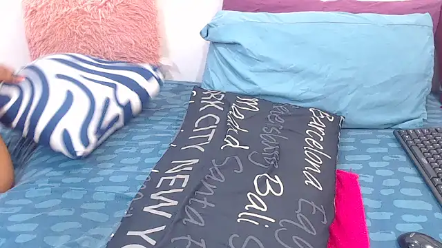 AfricanQueenxx40 online show from 10, 10, 2025