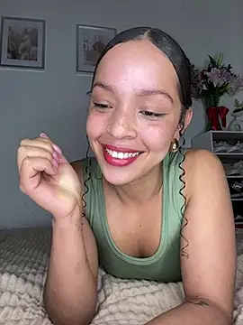 Snapshot of Yasmin777_ chatting on 19, 4, 2026 Yasmin777 online show from 19, 4, 2026