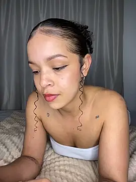 Yasmin777  online show from 19, 10, 2025