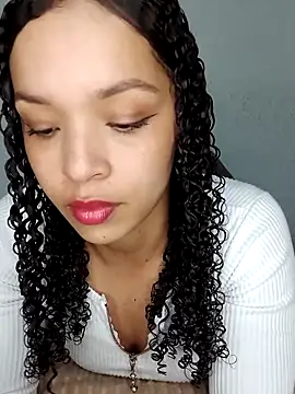 Yasmin777  online show from 18, 12, 2025