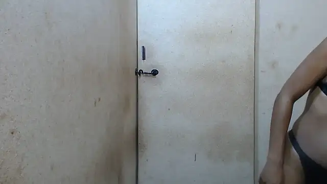 SweetSlender01 online show from 11, 11, 2025