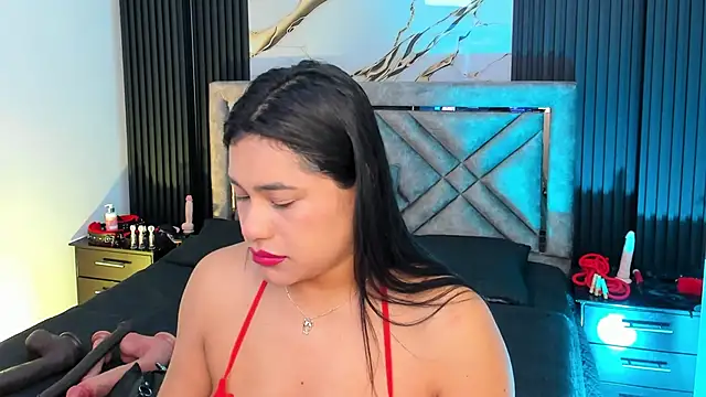 Issafoxx online show from 6, 10, 2025