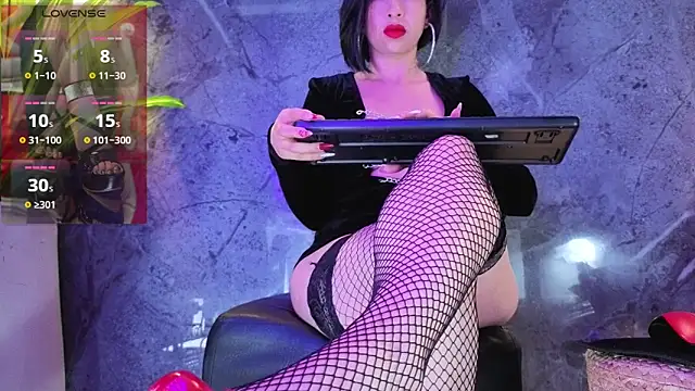 Anxelica Macondo  online show from 2, 4, 2026