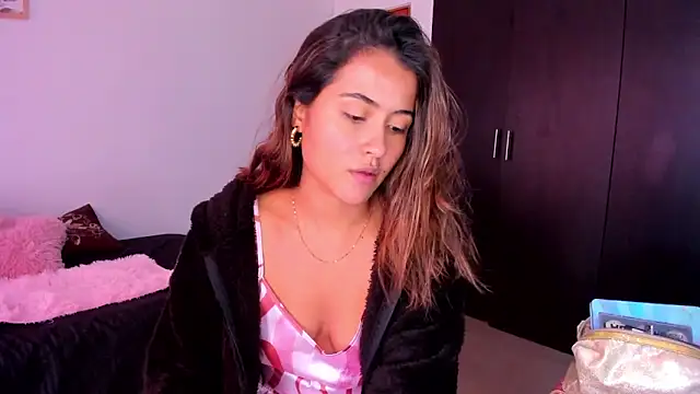 Ana  Pink online show from 12, 10, 2025