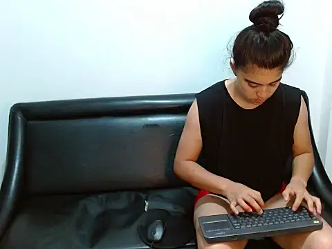 Cristalll 0925 online show from 7, 11, 2025