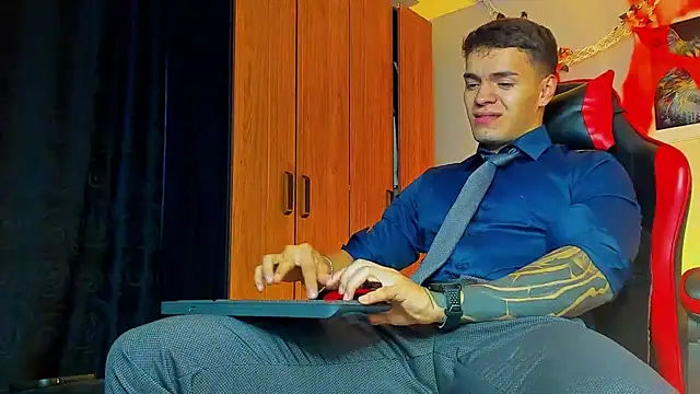 ALPHA DOMINUS  online show from 20, 10, 2025