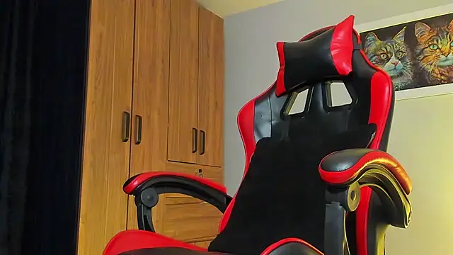 ALPHA DOMINUS  online show from 10, 11, 2025