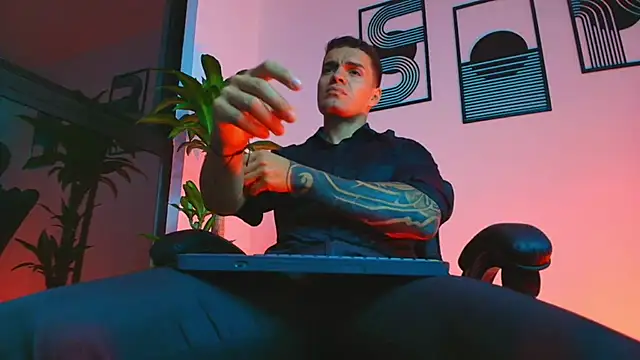 ALPHA DOMINUS  online show from 25, 3, 2026