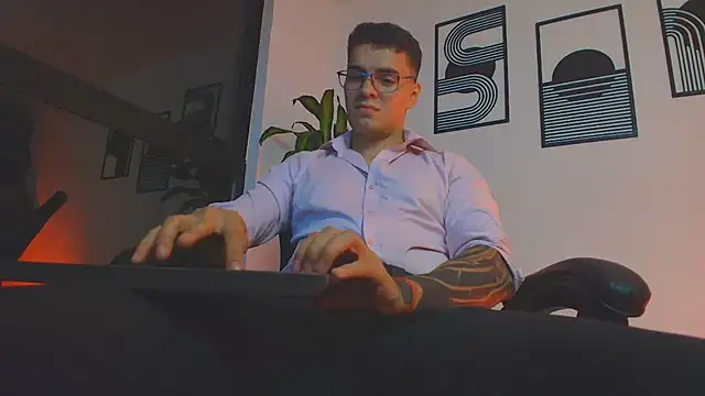 Snapshot of ALPHA_DOMINUS_ chatting on 17, 6, 2026 ALPHA DOMINUS online show from 17, 6, 2026
