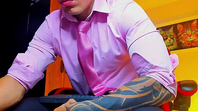 ALPHA DOMINUS  online show from 7, 10, 2025