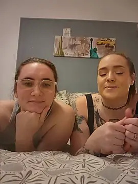 Snapshot of AndHerXO chatting on 11, 7, 2026 AndHerXO online show from 11, 7, 2026