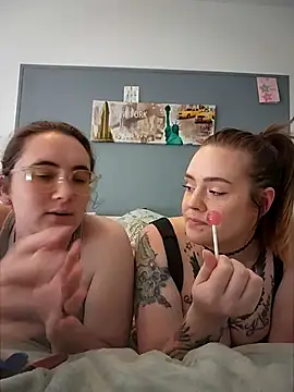 AndHerXO online show from 3, 6, 2026