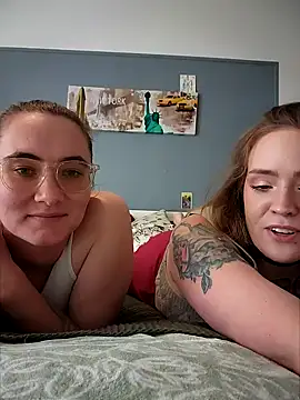 Snapshot of AndHerXO chatting on 15, 1, 2026 AndHerXO online show from 15, 1, 2026