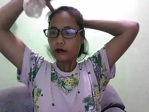 HotLadyPinay32 online show from 27, 2, 2026