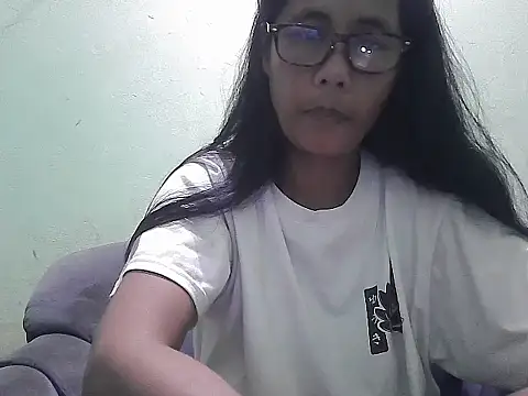 HotLadyPinay32 online show from 20, 12, 2025