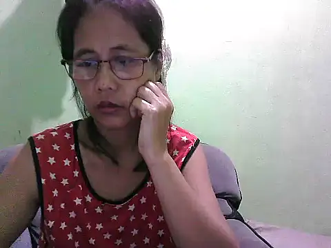 HotLadyPinay32 online show from 11, 2, 2026