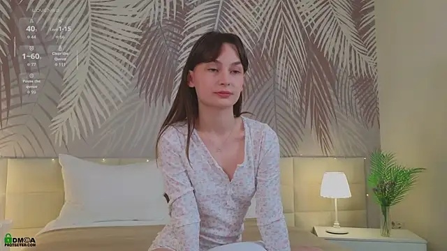 LolaPrise online show from 8, 11, 2025