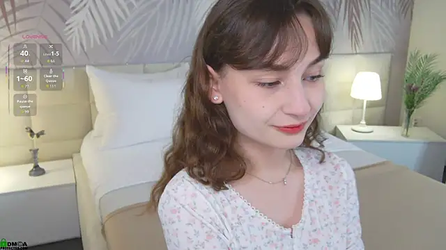 LolaPrise online show from 16, 9, 2025