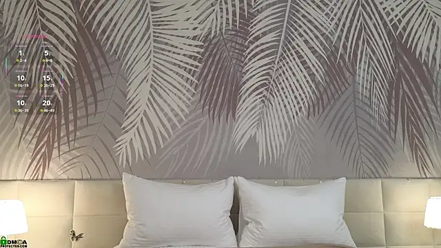 LolaPrise online show from 2, 10, 2025