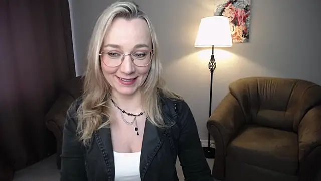 Ava Elior online show from 17, 4, 2026