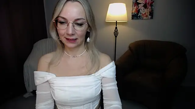 Ava Elior online show from 28, 9, 2025