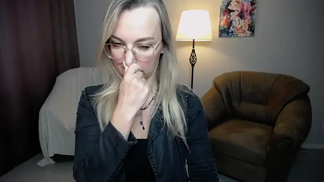 Ava Elior online show from 11, 9, 2025