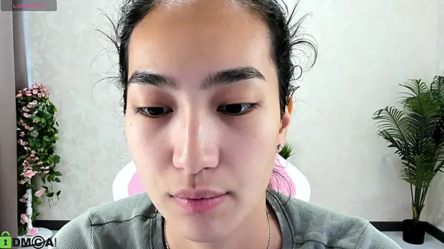 FlirtyAura online show from 7, 10, 2025