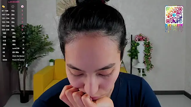 FlirtyAura online show from 25, 2, 2026