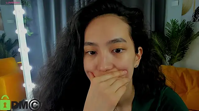 FlirtyAura online show from 27, 3, 2026