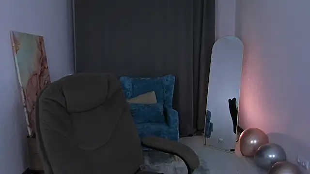 FlirtyAura online show from 25, 6, 2026