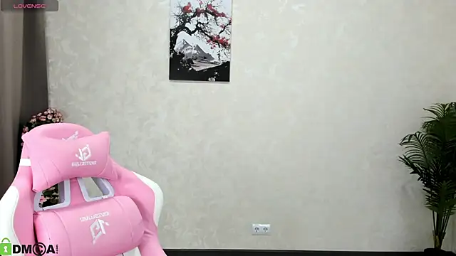 FlirtyAura online show from 30, 10, 2025