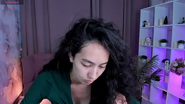 FlirtyAura online show from 21, 7, 2026