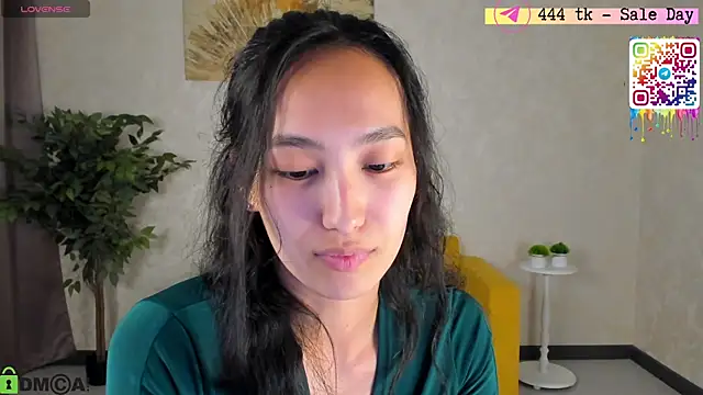 FlirtyAura online show from 11, 5, 2026