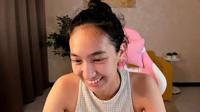 FlirtyAura online show from 6, 7, 2026
