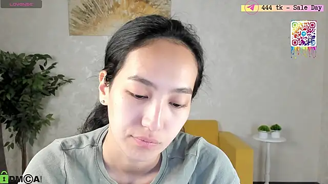 FlirtyAura online show from 14, 5, 2026