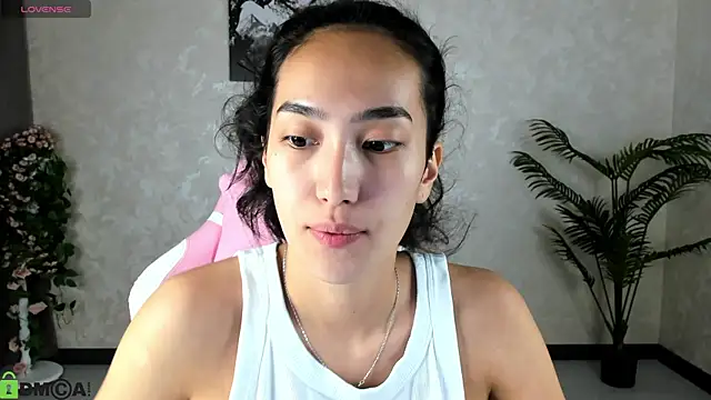 FlirtyAura online show from 15, 9, 2025