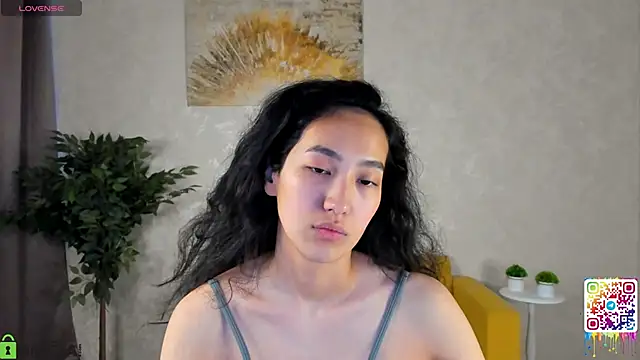 FlirtyAura online show from 25, 4, 2026