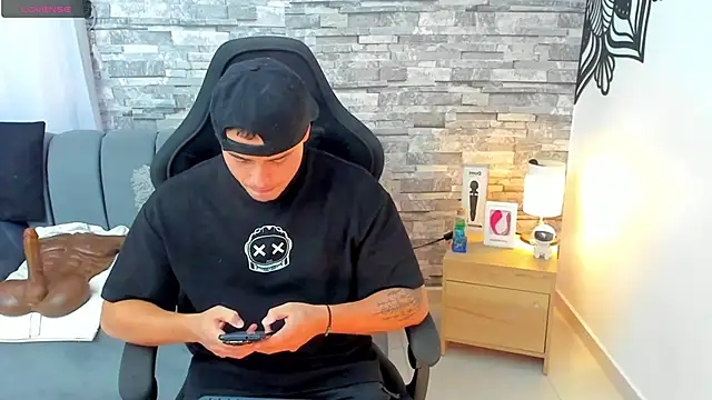 Snapshot of connorsmiith chatting on 23, 9, 2025 connorsmiith online show from 23, 9, 2025