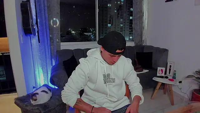 Snapshot of connorsmiith chatting on 22, 9, 2025 connorsmiith online show from 22, 9, 2025