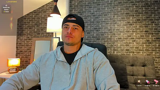 Snapshot of connorsmiith chatting on 13, 10, 2025 connorsmiith online show from 13, 10, 2025