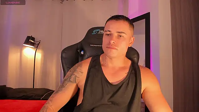 Snapshot of connorsmiith chatting on 5, 7, 2026 connorsmiith online show from 5, 7, 2026
